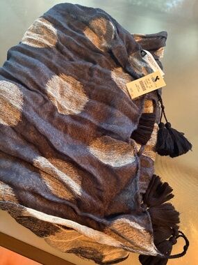 NWT Talbots polka dot navy and white scarf with tassels